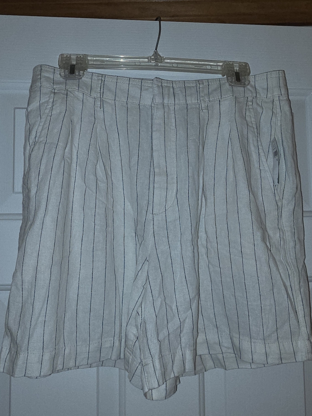 Gap Womens Off-White Pinstripe Linen Blend Shorts